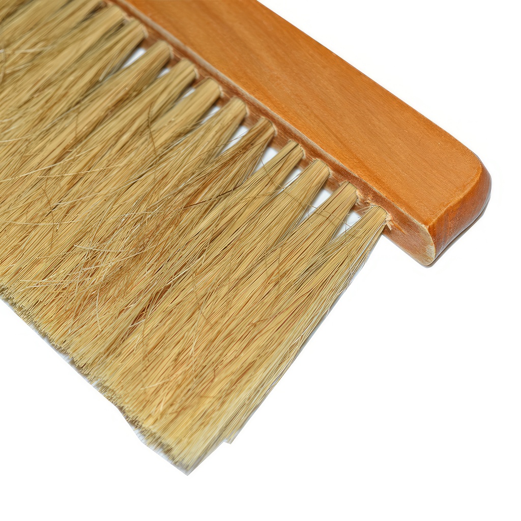 Bee Brush, dřevěná rukojeť, žíně