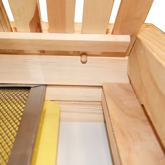 Celozasíťované varroa dno - Komplet s výsuvnou nerez mřížkou - 3 cm, Varroa - celozasíťované dno pro včelí nástavkový úl rámkové míry x cm ( cm sestava), včelařské potřeby, včelařství